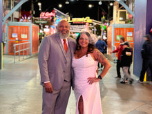 Load image into Gallery viewer, Pkg C1: WEDDING AT THE FREMONT STREET EXPERIENCE
